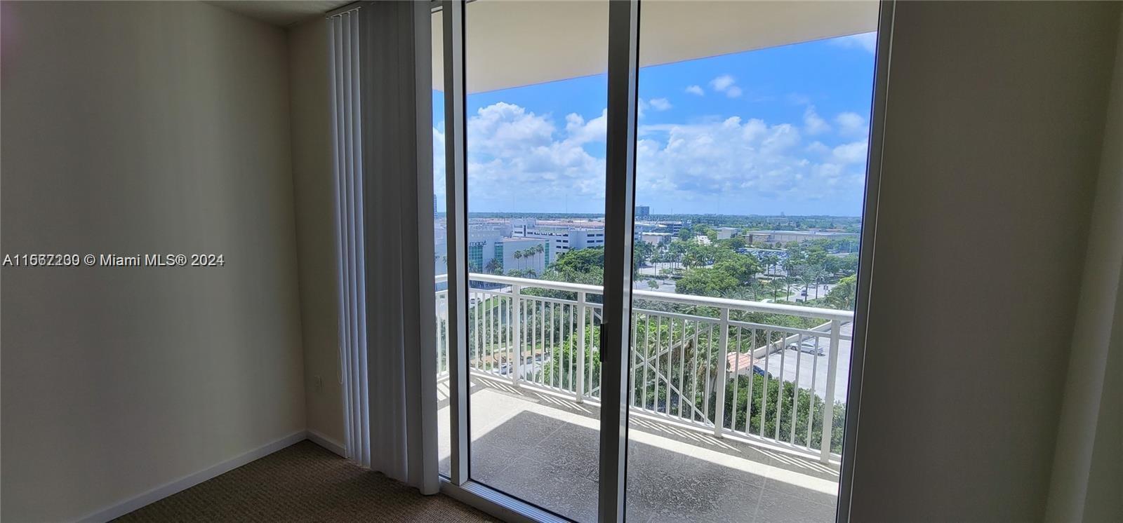 19501 W Country Club Dr 1010, Aventura, Florida 33180, 2 Bedrooms Bedrooms, ,2 BathroomsBathrooms,Residentiallease,For Rent,19501 W Country Club Dr 1010,A11567230