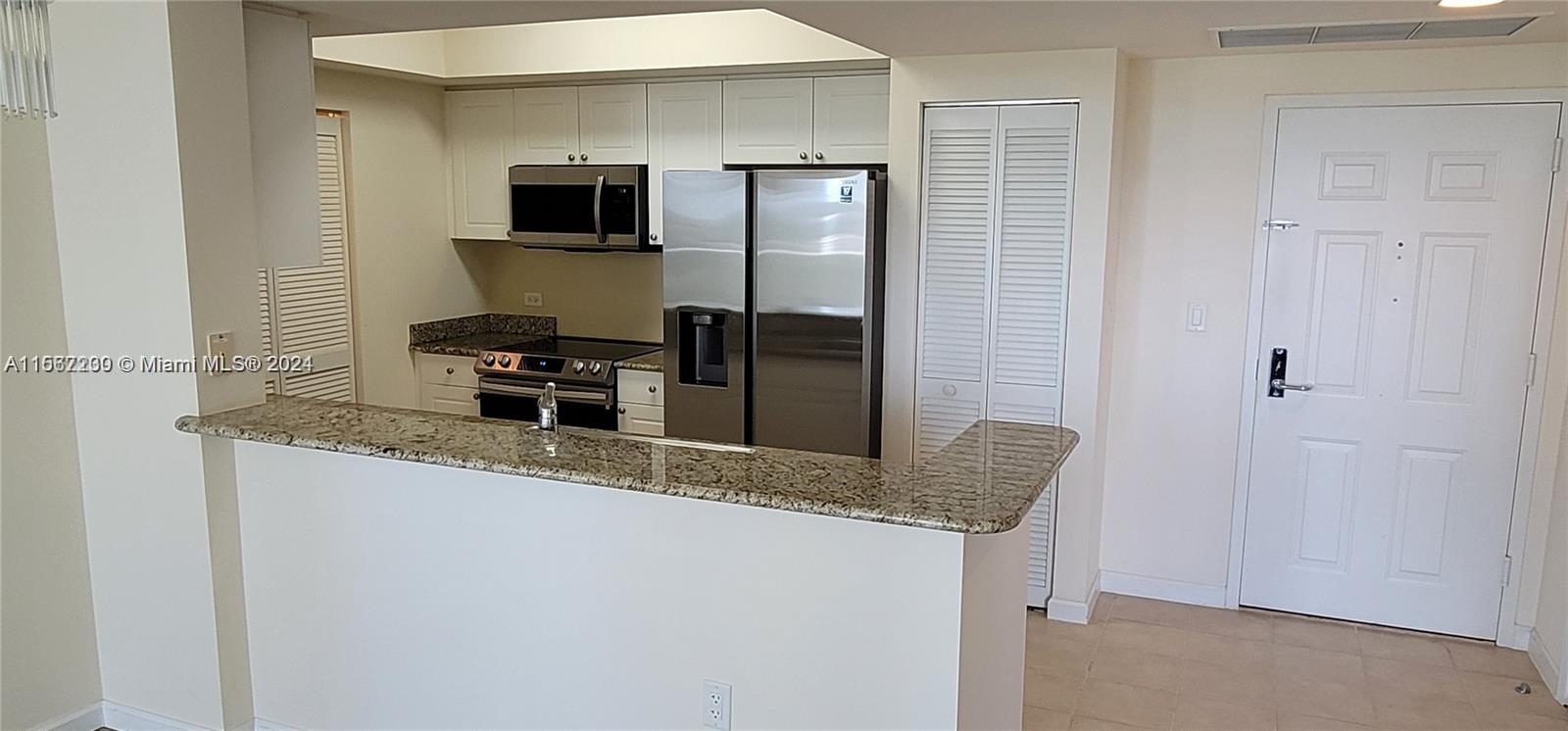 19501 W Country Club Dr 1010, Aventura, Florida 33180, 2 Bedrooms Bedrooms, ,2 BathroomsBathrooms,Residentiallease,For Rent,19501 W Country Club Dr 1010,A11567230