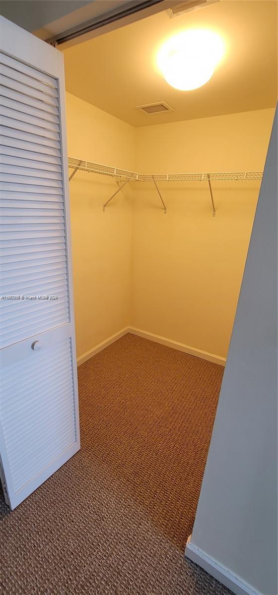 19501 W Country Club Dr 1010, Aventura, Florida 33180, 2 Bedrooms Bedrooms, ,2 BathroomsBathrooms,Residentiallease,For Rent,19501 W Country Club Dr 1010,A11567230