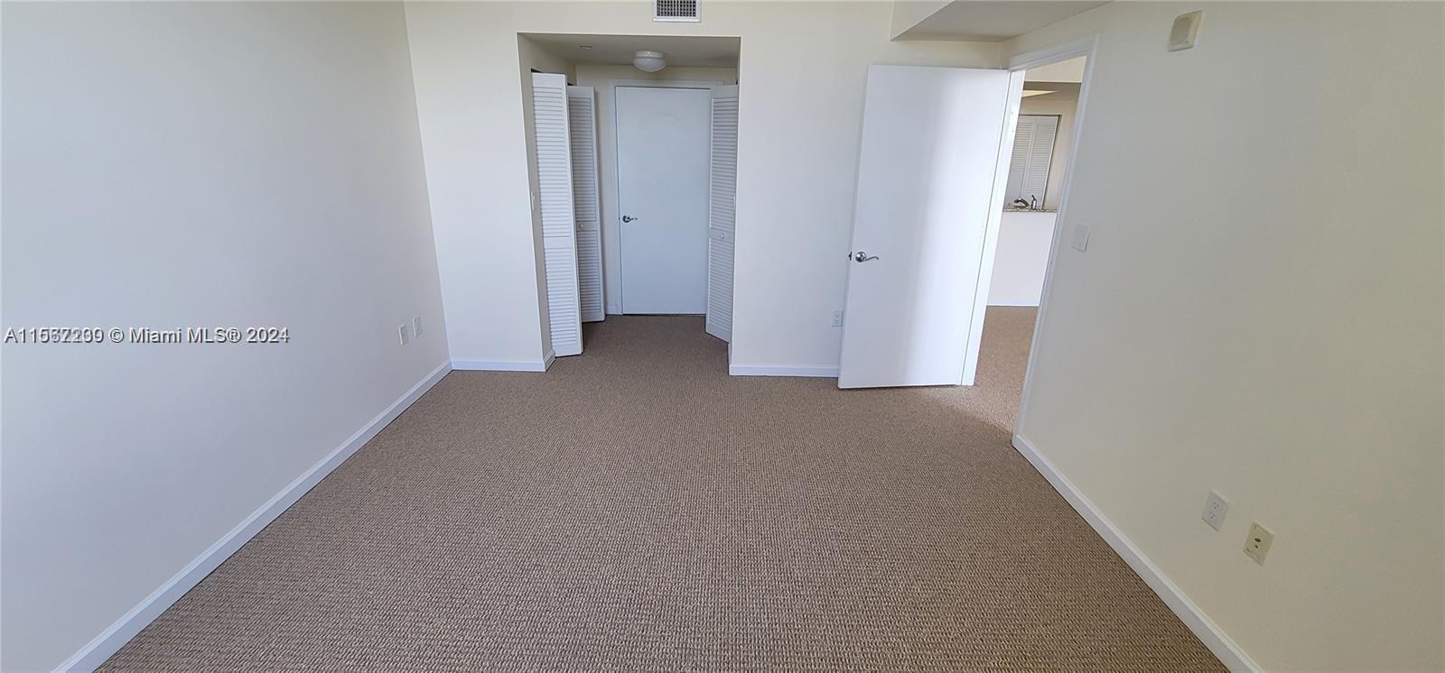 19501 W Country Club Dr 1010, Aventura, Florida 33180, 2 Bedrooms Bedrooms, ,2 BathroomsBathrooms,Residentiallease,For Rent,19501 W Country Club Dr 1010,A11567230