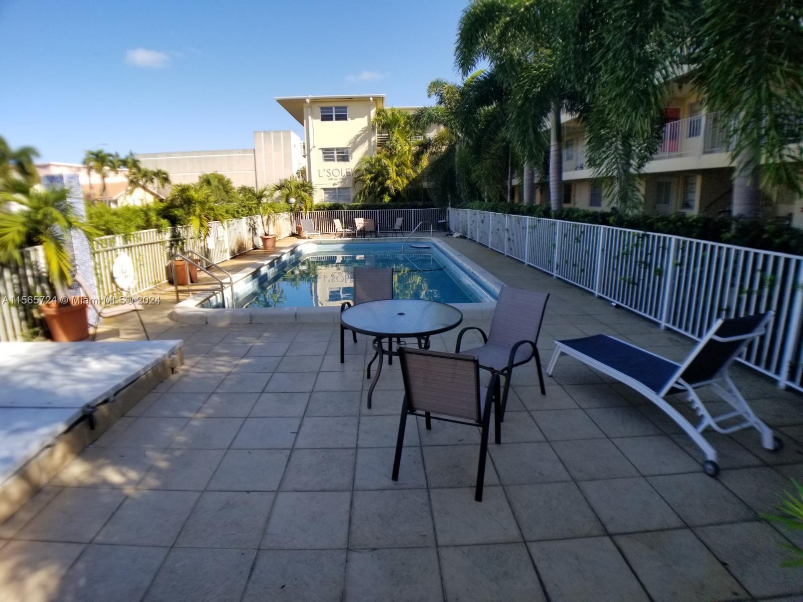 1100 NE 1st Ct 118, Hallandale Beach, Florida 33009, 1 Bedroom Bedrooms, ,1 BathroomBathrooms,Residentiallease,For Rent,1100 NE 1st Ct 118,A11565724