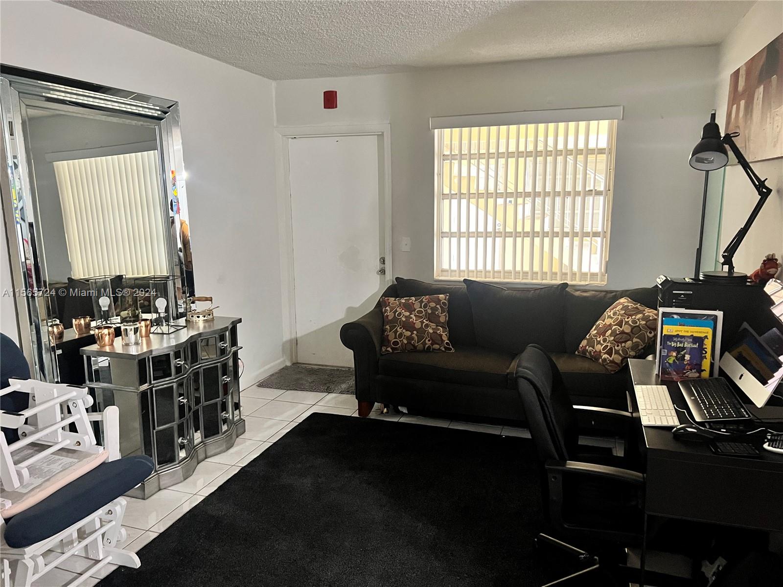 1100 NE 1st Ct 118, Hallandale Beach, Florida 33009, 1 Bedroom Bedrooms, ,1 BathroomBathrooms,Residentiallease,For Rent,1100 NE 1st Ct 118,A11565724