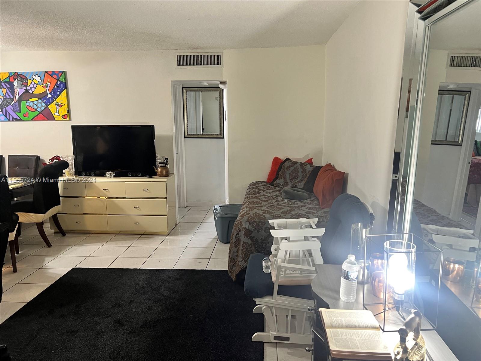 1100 NE 1st Ct 118, Hallandale Beach, Florida 33009, 1 Bedroom Bedrooms, ,1 BathroomBathrooms,Residentiallease,For Rent,1100 NE 1st Ct 118,A11565724
