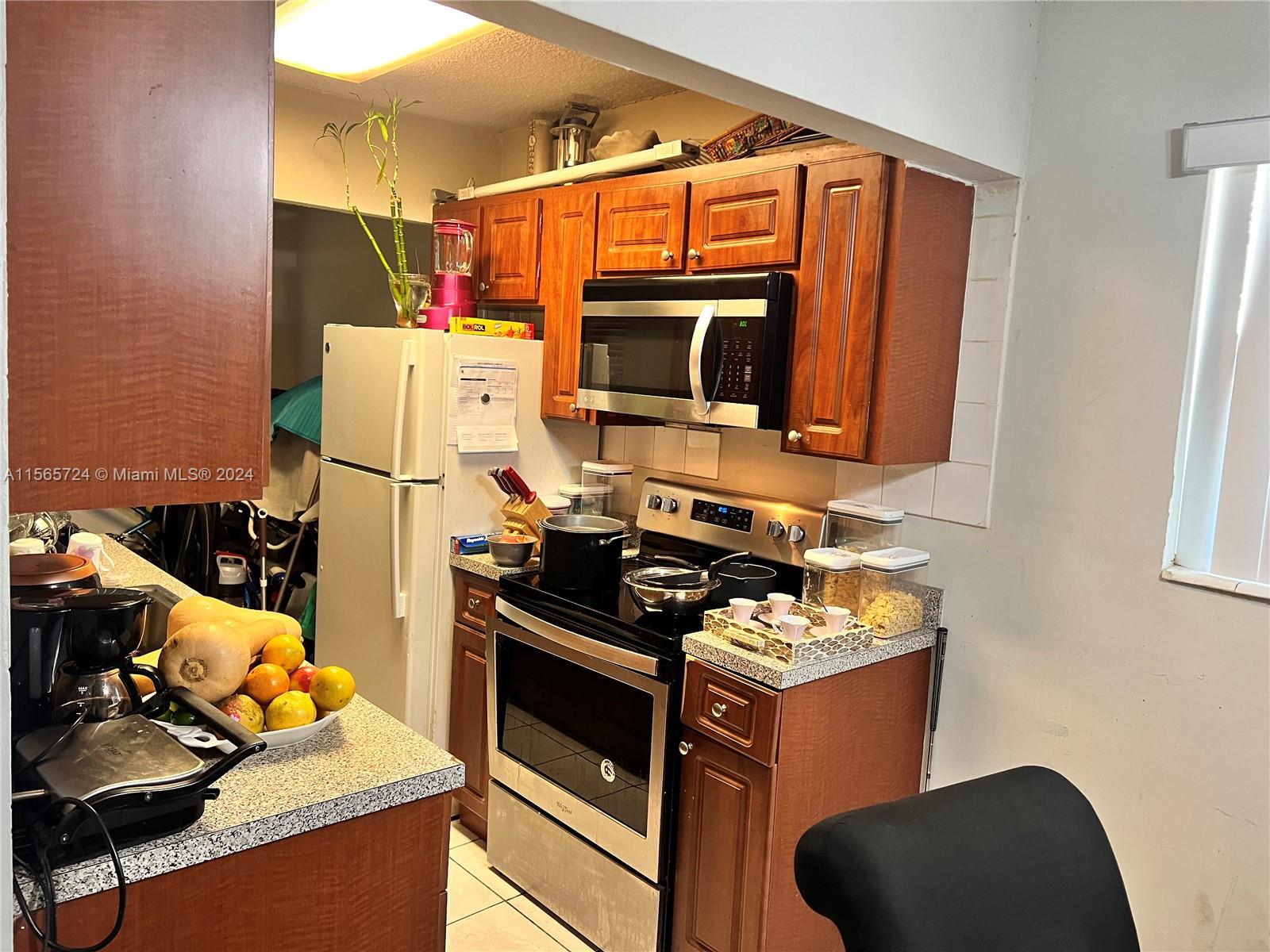 1100 NE 1st Ct 118, Hallandale Beach, Florida 33009, 1 Bedroom Bedrooms, ,1 BathroomBathrooms,Residentiallease,For Rent,1100 NE 1st Ct 118,A11565724