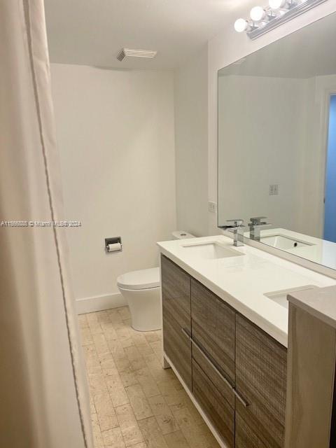 17150 N Bay Rd 2513, Sunny Isles Beach, Florida 33160, 2 Bedrooms Bedrooms, ,2 BathroomsBathrooms,Residentiallease,For Rent,17150 N Bay Rd 2513,A11566888