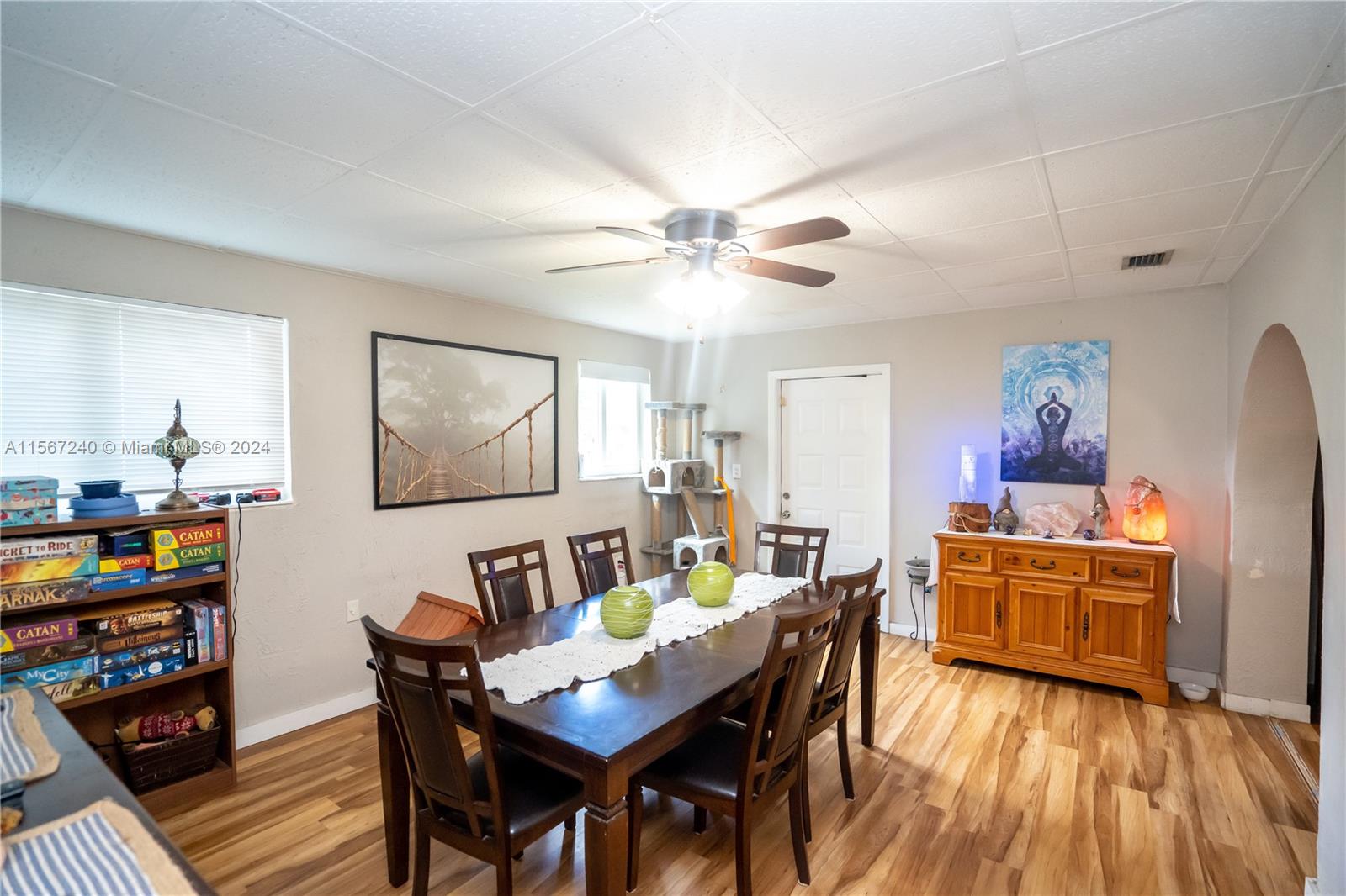 8000 NW 174th Ter, Hialeah, Florida 33015, 4 Bedrooms Bedrooms, ,2 BathroomsBathrooms,Residential,For Sale,8000 NW 174th Ter,A11567240