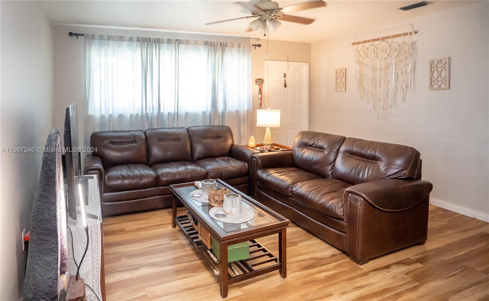 8000 NW 174th Ter, Hialeah, Florida 33015, 4 Bedrooms Bedrooms, ,2 BathroomsBathrooms,Residential,For Sale,8000 NW 174th Ter,A11567240