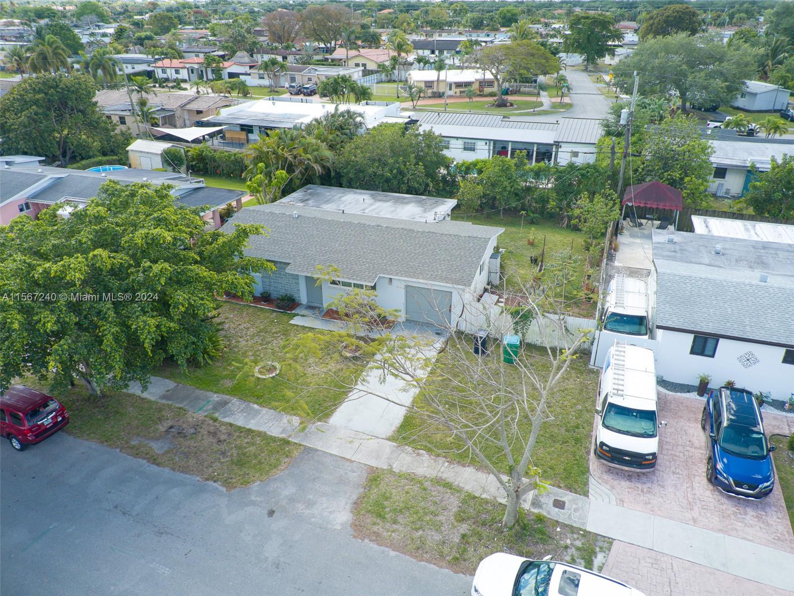 8000 NW 174th Ter, Hialeah, Florida 33015, 4 Bedrooms Bedrooms, ,2 BathroomsBathrooms,Residential,For Sale,8000 NW 174th Ter,A11567240