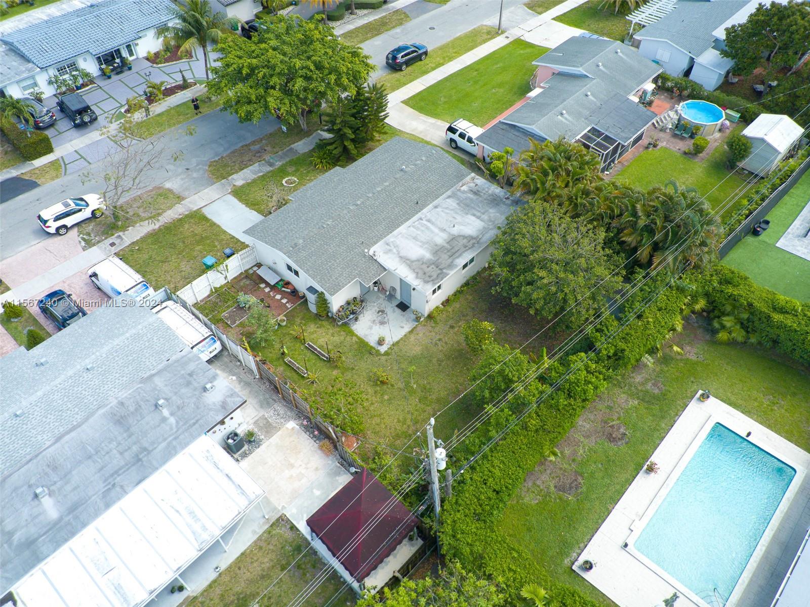 8000 NW 174th Ter, Hialeah, Florida 33015, 4 Bedrooms Bedrooms, ,2 BathroomsBathrooms,Residential,For Sale,8000 NW 174th Ter,A11567240