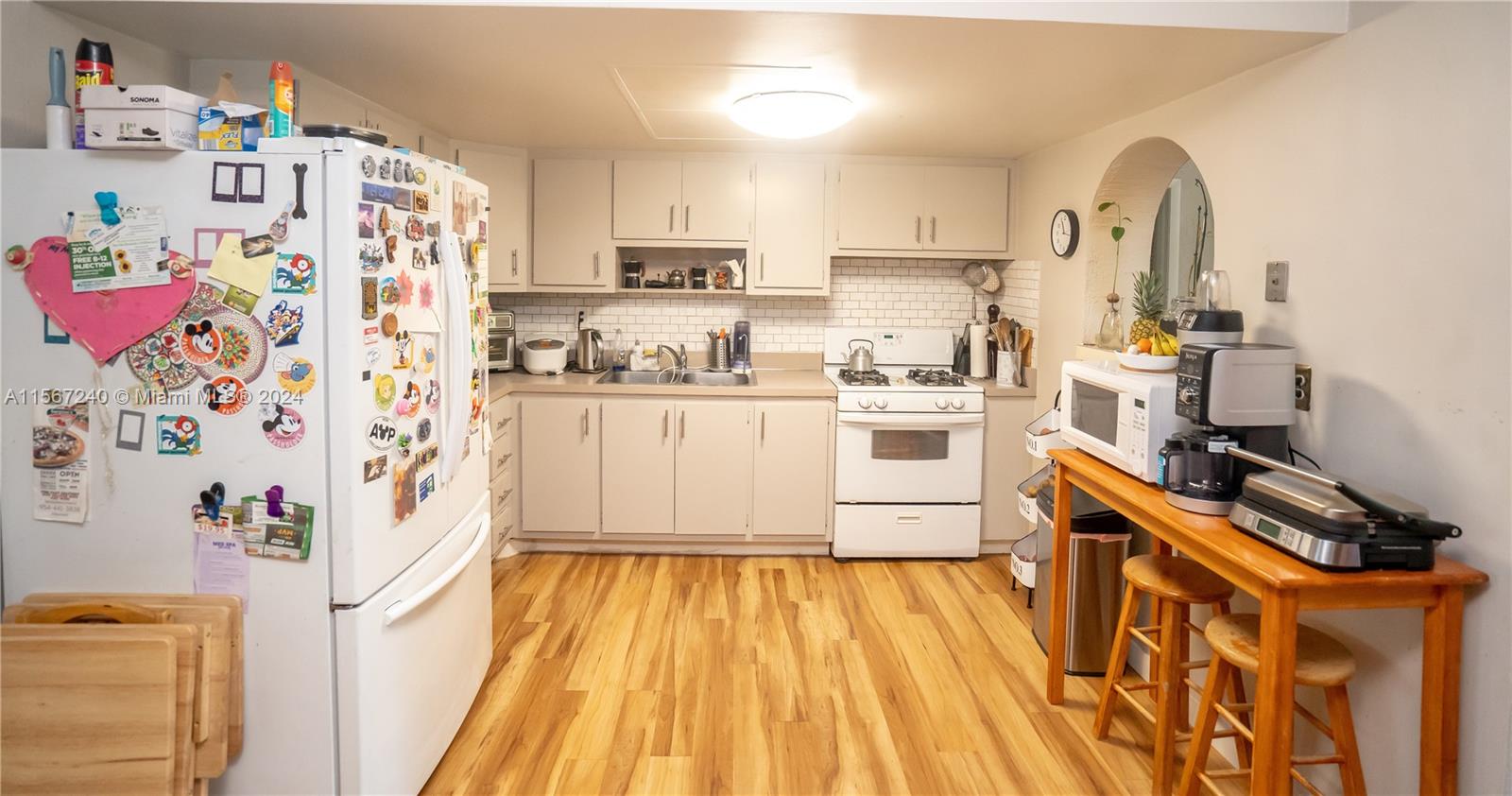 8000 NW 174th Ter, Hialeah, Florida 33015, 4 Bedrooms Bedrooms, ,2 BathroomsBathrooms,Residential,For Sale,8000 NW 174th Ter,A11567240