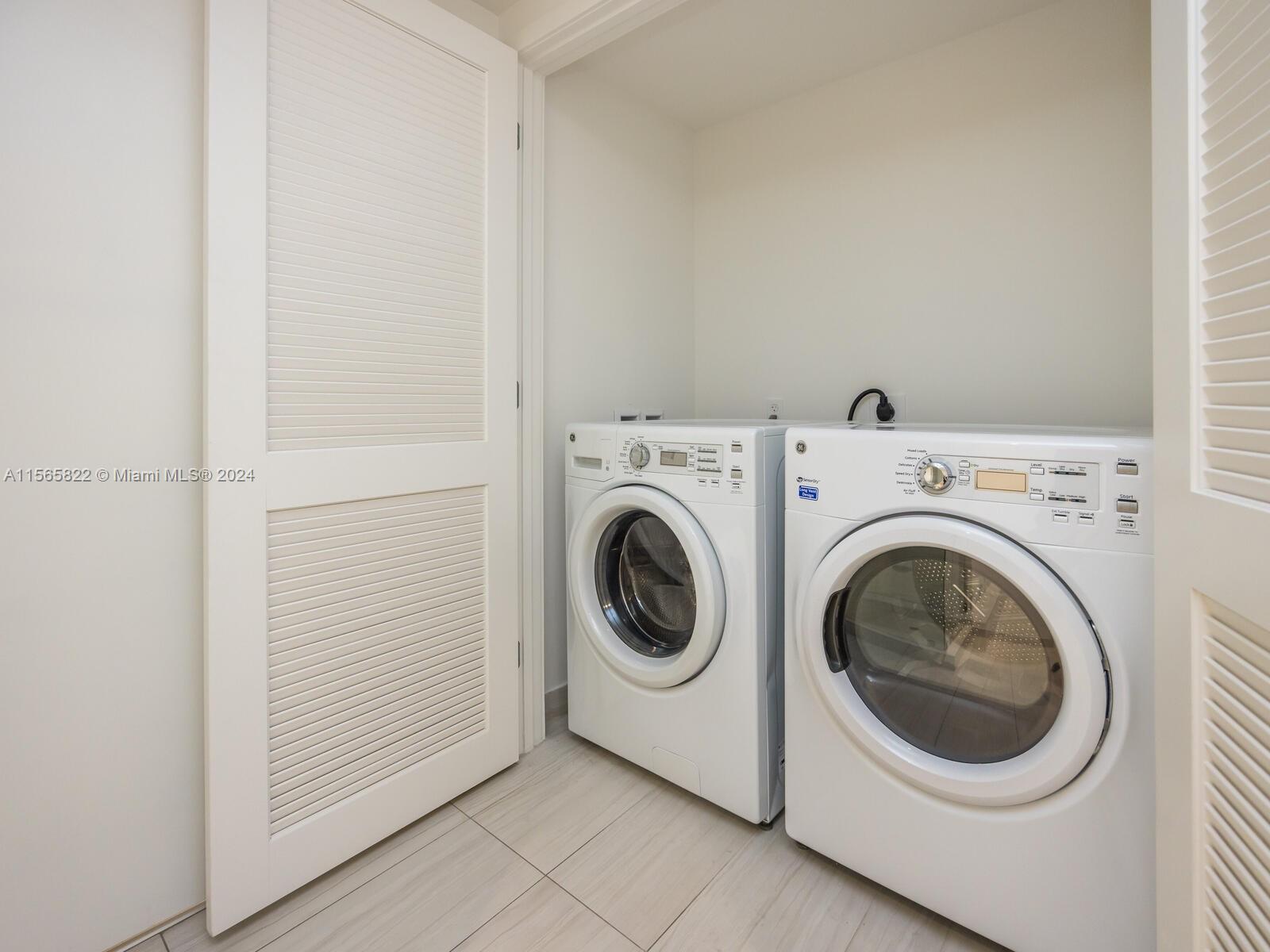 4010 S OCEAN DRIVE T 4005, Hollywood, Florida 33019, 2 Bedrooms Bedrooms, ,2 BathroomsBathrooms,Residential,For Sale,4010 S OCEAN DRIVE T 4005,A11565822