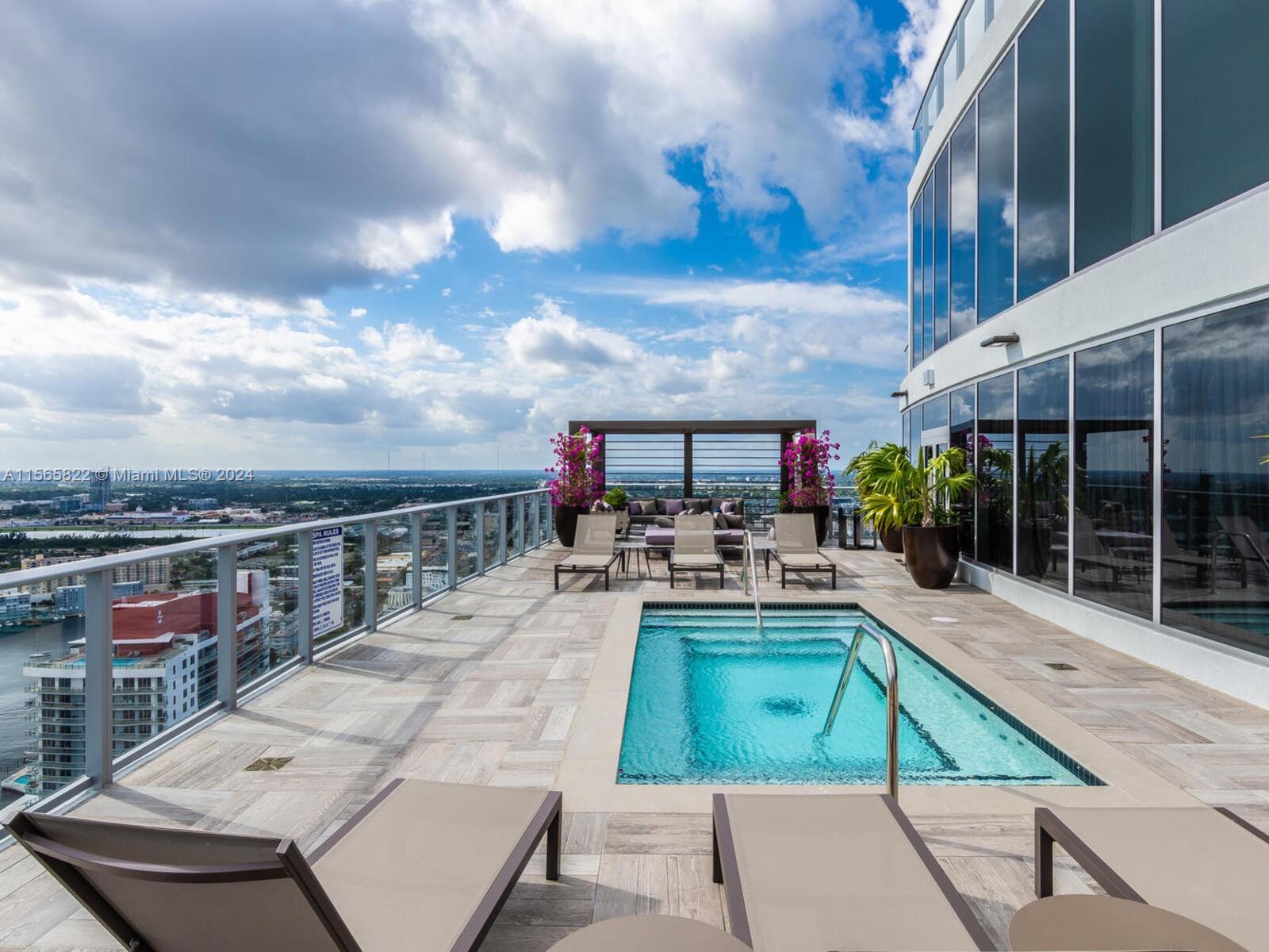 4010 S OCEAN DRIVE T 4005, Hollywood, Florida 33019, 2 Bedrooms Bedrooms, ,2 BathroomsBathrooms,Residential,For Sale,4010 S OCEAN DRIVE T 4005,A11565822