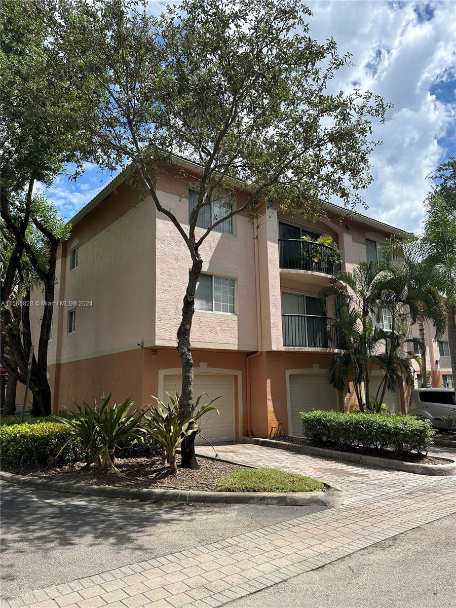 2119 SE 10th Ave 906, Fort Lauderdale, Florida 33316, 2 Bedrooms Bedrooms, ,2 BathroomsBathrooms,Residential,For Sale,2119 SE 10th Ave 906,A11565828