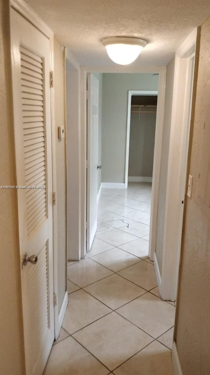 2750 Pierce St 3, Hollywood, Florida 33020, 2 Bedrooms Bedrooms, ,2 BathroomsBathrooms,Residentiallease,For Rent,2750 Pierce St 3,A11567270