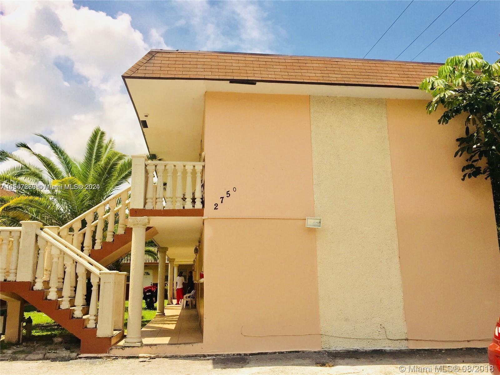 2750 Pierce St 3, Hollywood, Florida 33020, 2 Bedrooms Bedrooms, ,2 BathroomsBathrooms,Residentiallease,For Rent,2750 Pierce St 3,A11567270