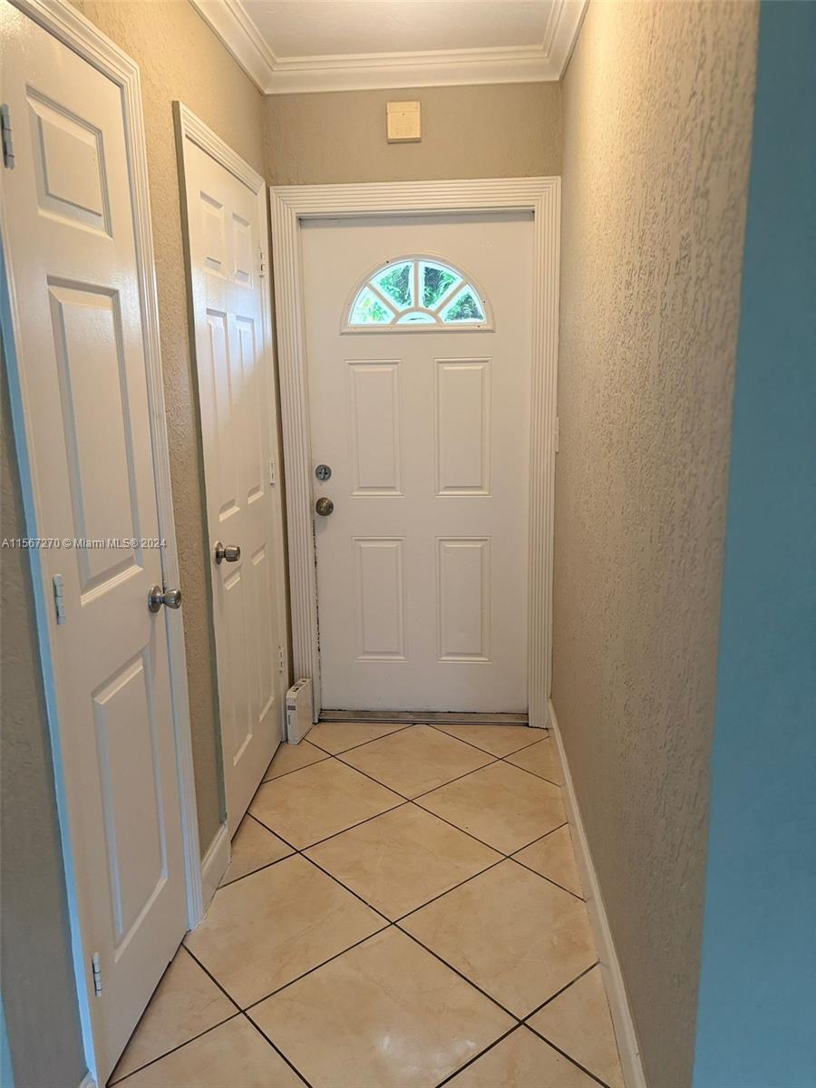 2750 Pierce St 3, Hollywood, Florida 33020, 2 Bedrooms Bedrooms, ,2 BathroomsBathrooms,Residentiallease,For Rent,2750 Pierce St 3,A11567270