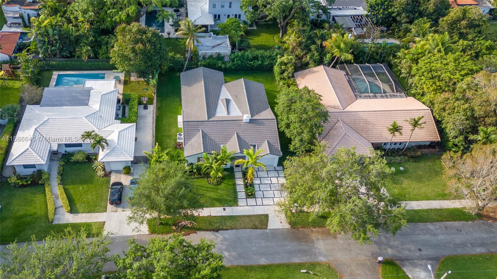 1020 NE 92nd St 1020, Miami Shores, Florida 33138, 3 Bedrooms Bedrooms, ,3 BathroomsBathrooms,Residentiallease,For Rent,1020 NE 92nd St 1020,A11566645