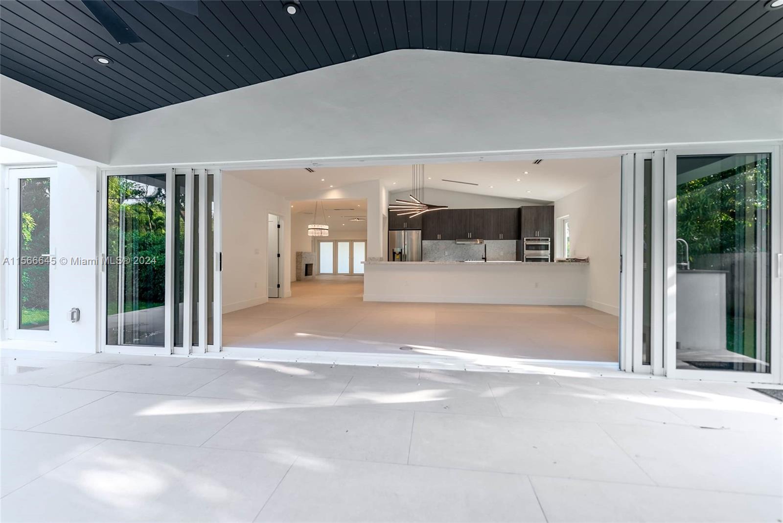 1020 NE 92nd St 1020, Miami Shores, Florida 33138, 3 Bedrooms Bedrooms, ,3 BathroomsBathrooms,Residentiallease,For Rent,1020 NE 92nd St 1020,A11566645