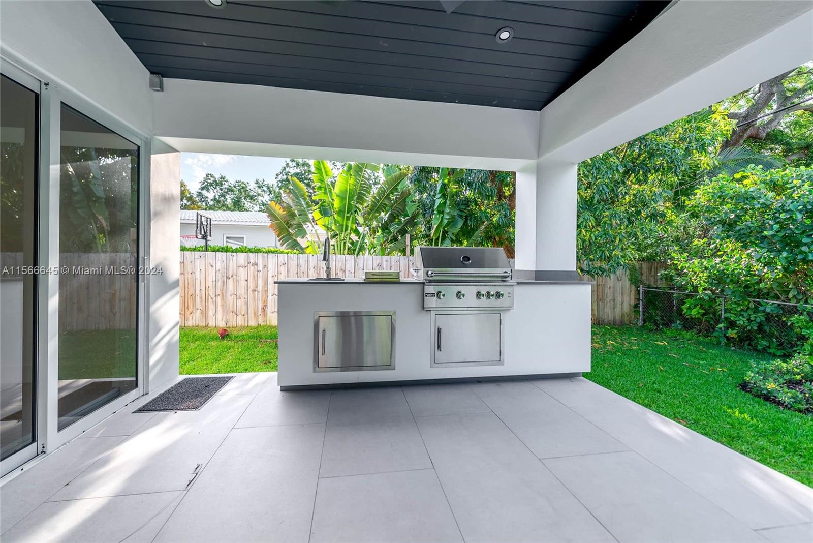 1020 NE 92nd St 1020, Miami Shores, Florida 33138, 3 Bedrooms Bedrooms, ,3 BathroomsBathrooms,Residentiallease,For Rent,1020 NE 92nd St 1020,A11566645