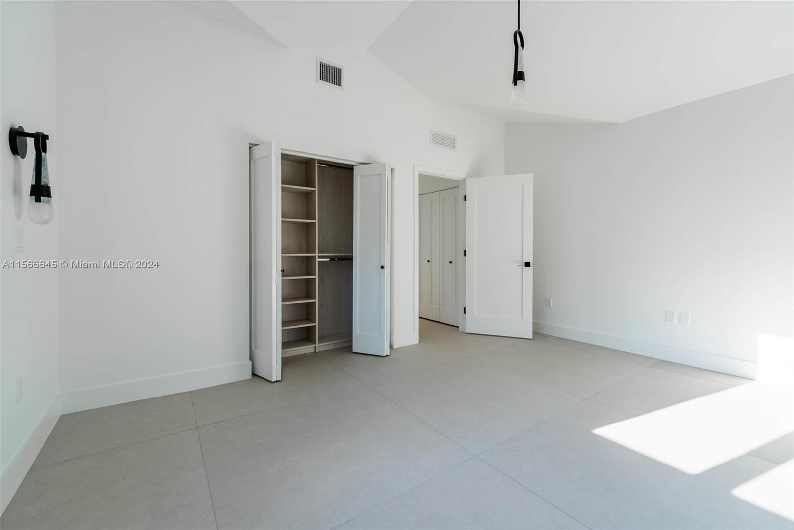 1020 NE 92nd St 1020, Miami Shores, Florida 33138, 3 Bedrooms Bedrooms, ,3 BathroomsBathrooms,Residentiallease,For Rent,1020 NE 92nd St 1020,A11566645