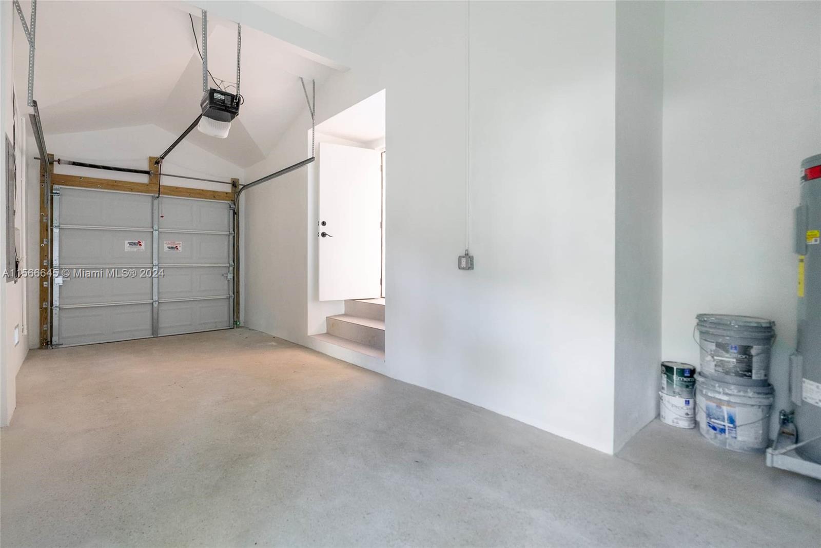 1020 NE 92nd St 1020, Miami Shores, Florida 33138, 3 Bedrooms Bedrooms, ,3 BathroomsBathrooms,Residentiallease,For Rent,1020 NE 92nd St 1020,A11566645