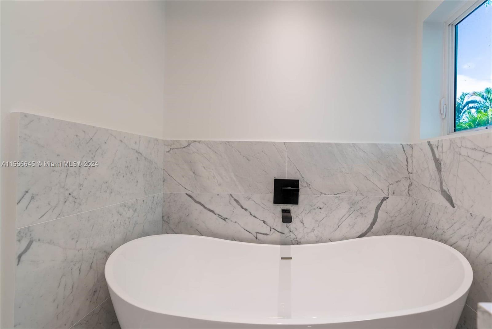 1020 NE 92nd St 1020, Miami Shores, Florida 33138, 3 Bedrooms Bedrooms, ,3 BathroomsBathrooms,Residentiallease,For Rent,1020 NE 92nd St 1020,A11566645