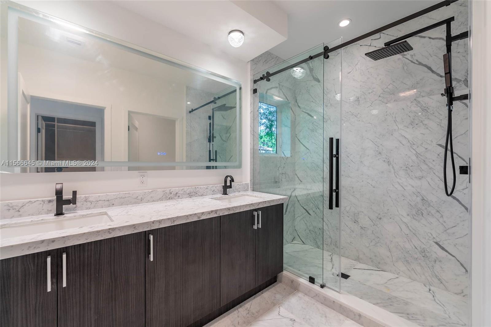 1020 NE 92nd St 1020, Miami Shores, Florida 33138, 3 Bedrooms Bedrooms, ,3 BathroomsBathrooms,Residentiallease,For Rent,1020 NE 92nd St 1020,A11566645