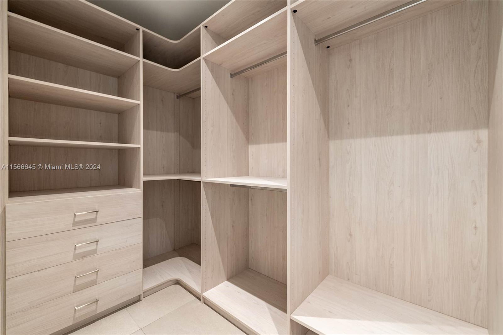 1020 NE 92nd St 1020, Miami Shores, Florida 33138, 3 Bedrooms Bedrooms, ,3 BathroomsBathrooms,Residentiallease,For Rent,1020 NE 92nd St 1020,A11566645