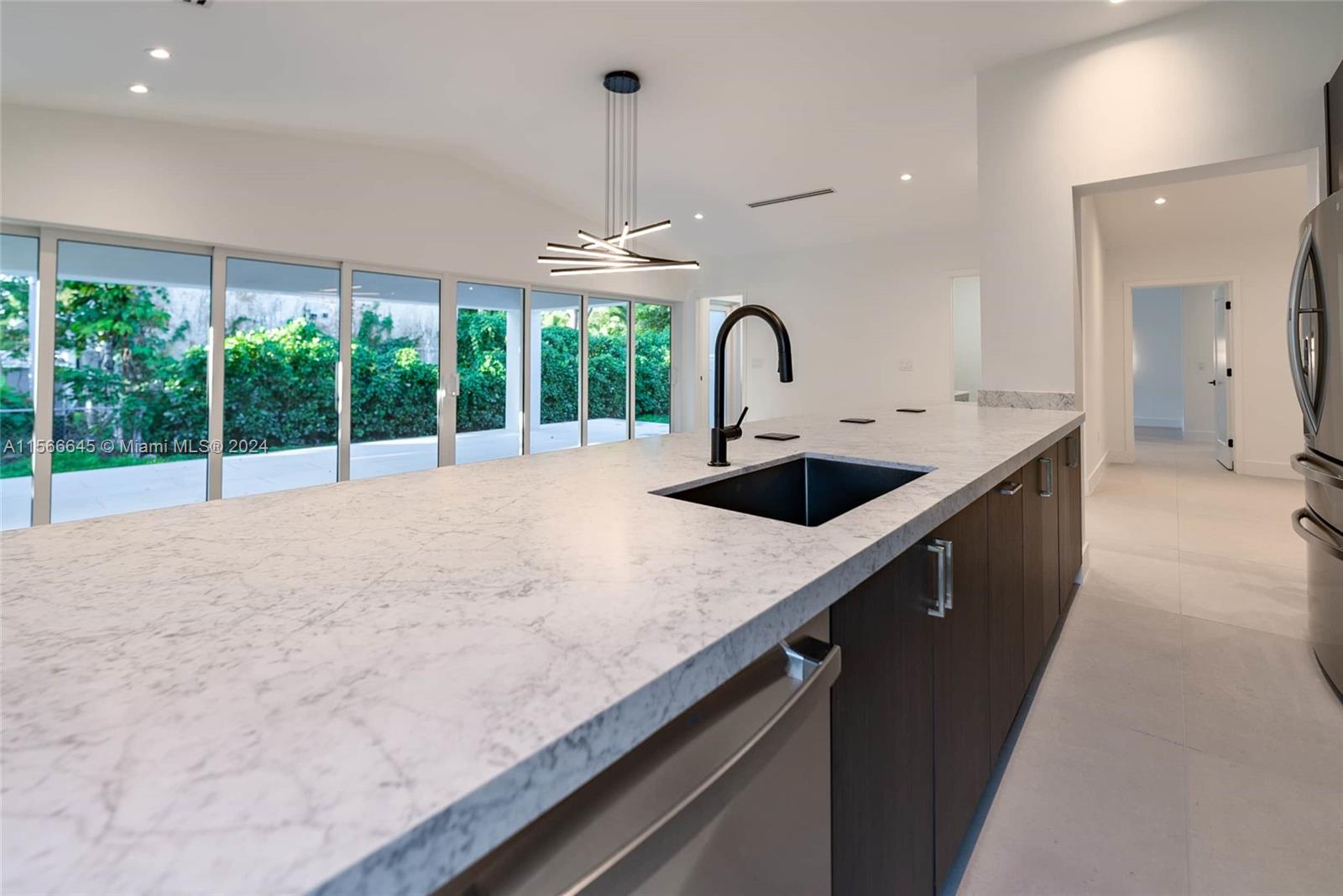 1020 NE 92nd St 1020, Miami Shores, Florida 33138, 3 Bedrooms Bedrooms, ,3 BathroomsBathrooms,Residentiallease,For Rent,1020 NE 92nd St 1020,A11566645