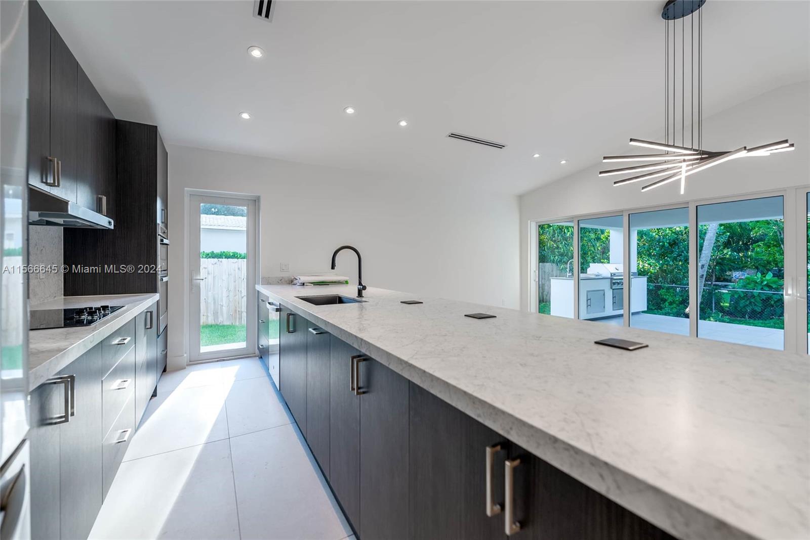 1020 NE 92nd St 1020, Miami Shores, Florida 33138, 3 Bedrooms Bedrooms, ,3 BathroomsBathrooms,Residentiallease,For Rent,1020 NE 92nd St 1020,A11566645