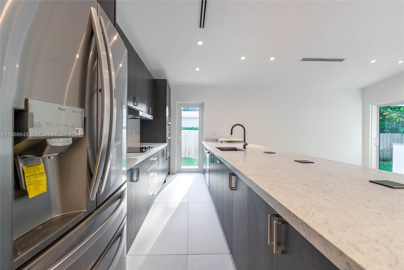 1020 NE 92nd St 1020, Miami Shores, Florida 33138, 3 Bedrooms Bedrooms, ,3 BathroomsBathrooms,Residentiallease,For Rent,1020 NE 92nd St 1020,A11566645