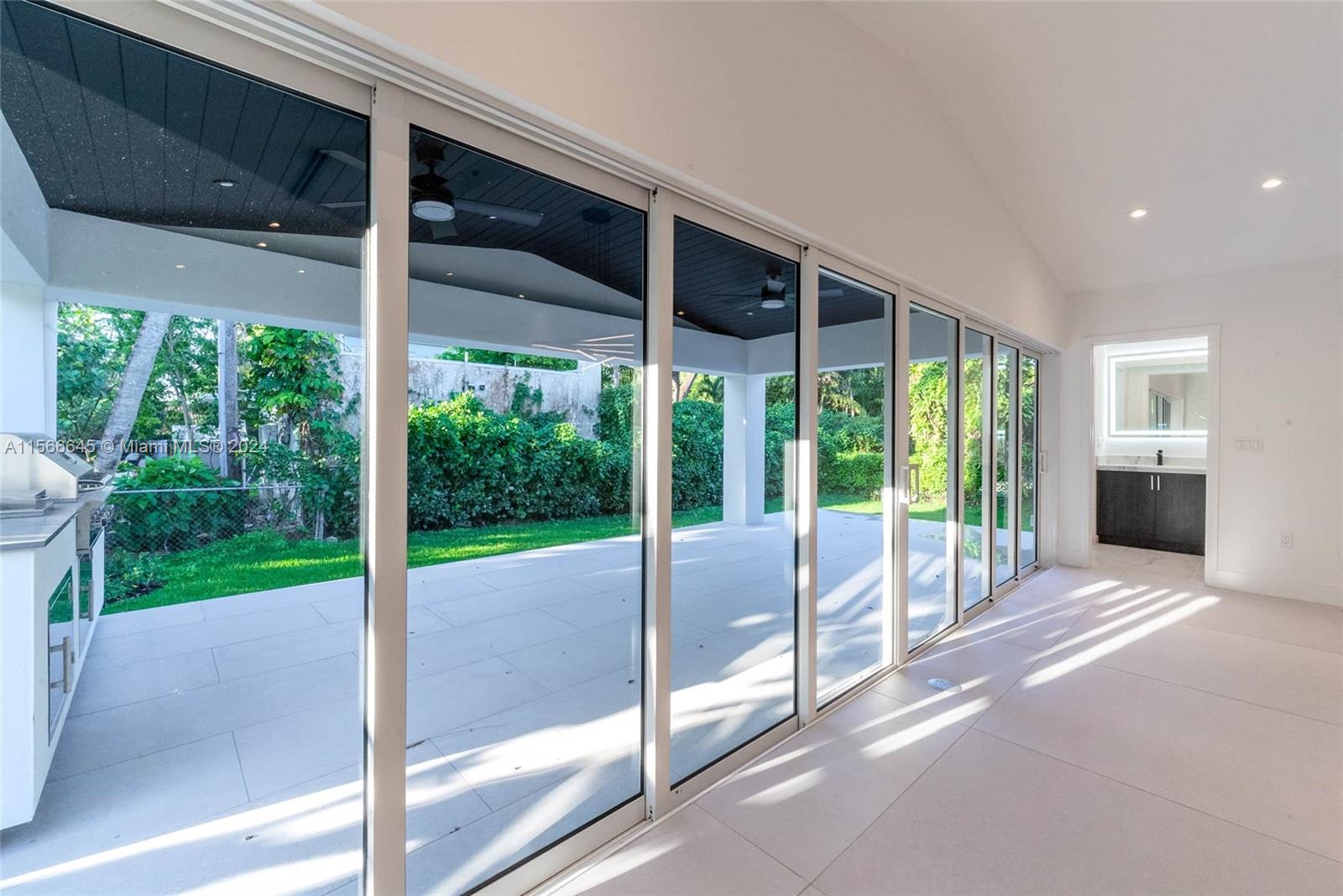 1020 NE 92nd St 1020, Miami Shores, Florida 33138, 3 Bedrooms Bedrooms, ,3 BathroomsBathrooms,Residentiallease,For Rent,1020 NE 92nd St 1020,A11566645