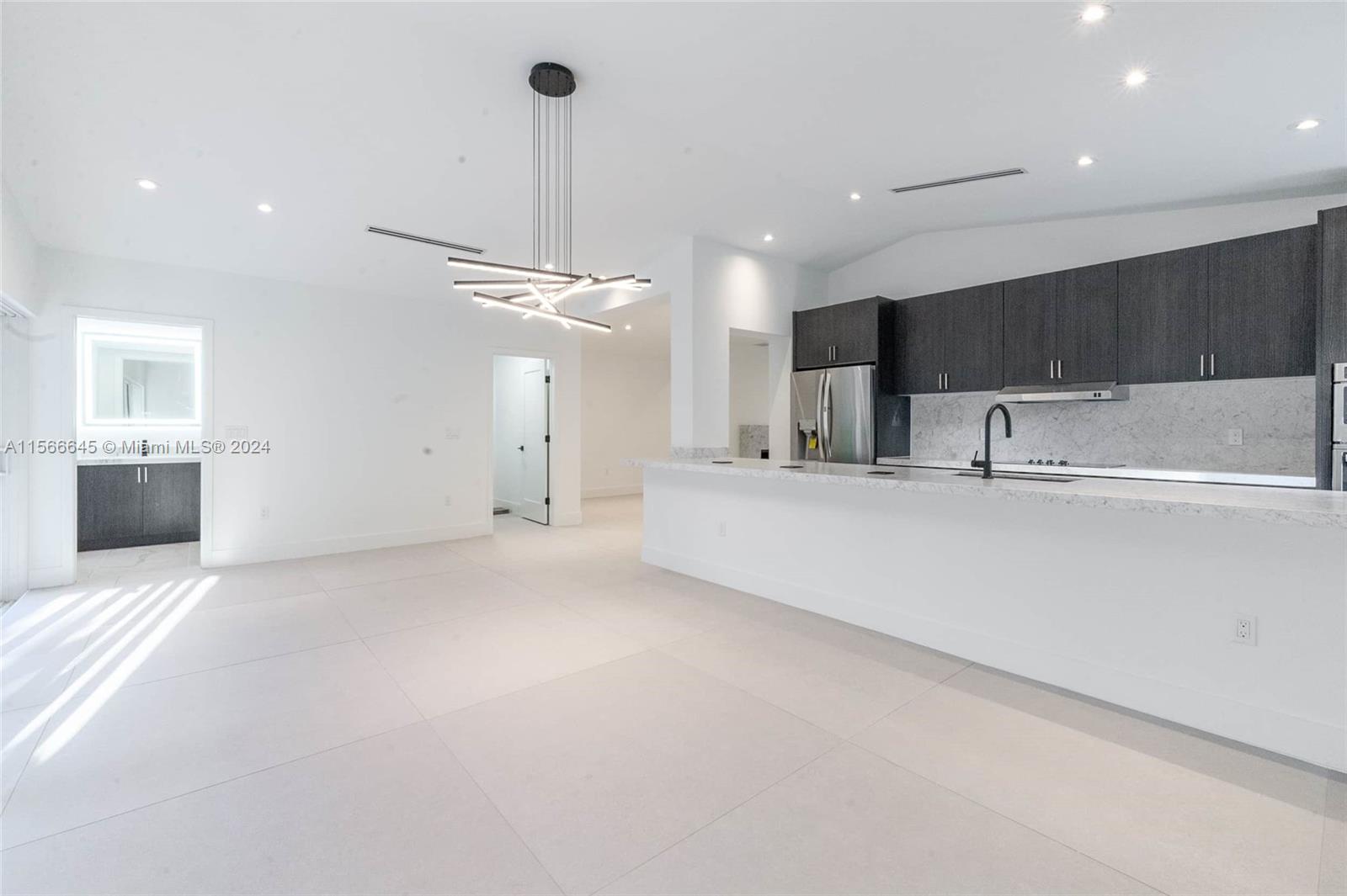 1020 NE 92nd St 1020, Miami Shores, Florida 33138, 3 Bedrooms Bedrooms, ,3 BathroomsBathrooms,Residentiallease,For Rent,1020 NE 92nd St 1020,A11566645