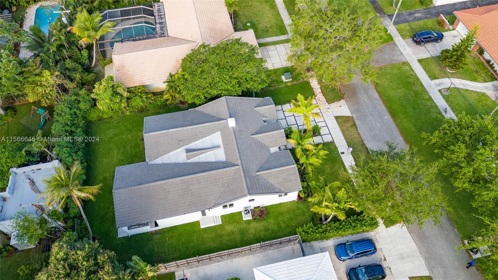 1020 NE 92nd St 1020, Miami Shores, Florida 33138, 3 Bedrooms Bedrooms, ,3 BathroomsBathrooms,Residentiallease,For Rent,1020 NE 92nd St 1020,A11566645