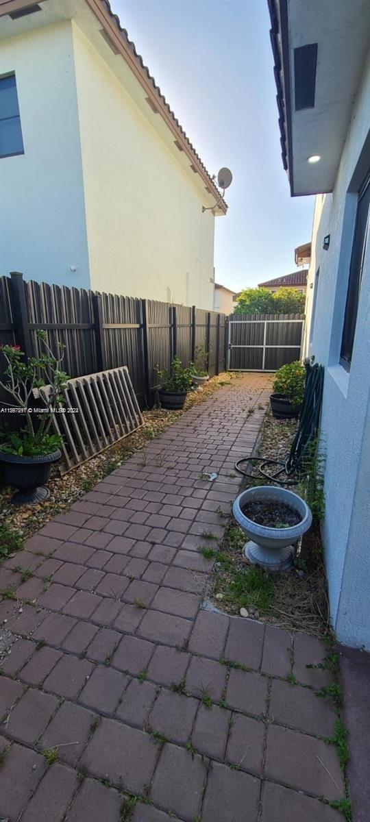 23081 SW 114th Path ., Miami, Florida 33170, 4 Bedrooms Bedrooms, ,3 BathroomsBathrooms,Residentiallease,For Rent,23081 SW 114th Path .,A11567291