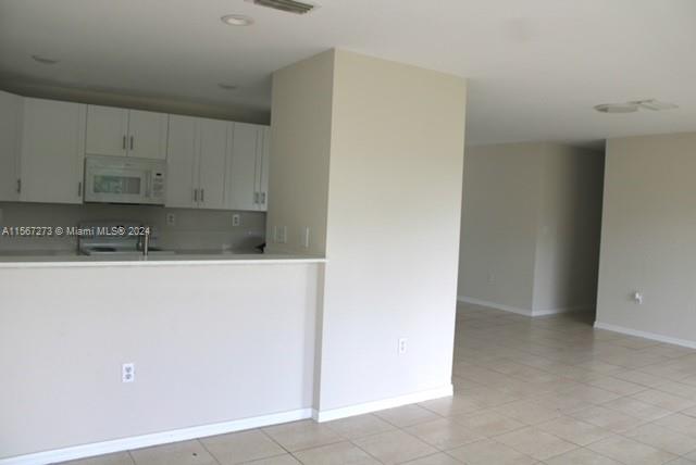 15747 SW 298th Ter, Homestead, Florida 33033, 3 Bedrooms Bedrooms, ,2 BathroomsBathrooms,Residentiallease,For Rent,15747 SW 298th Ter,A11567273