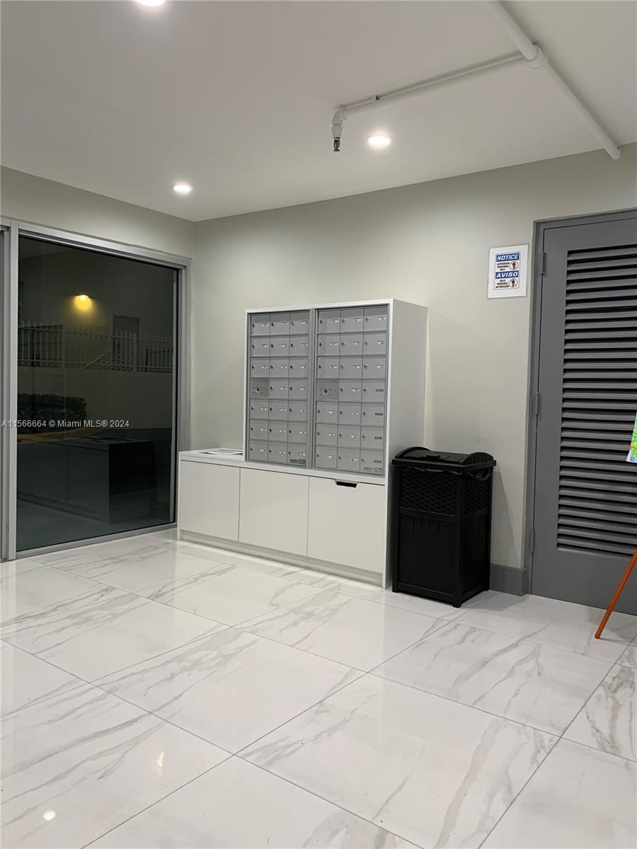 395 NE 21st St 202, Miami, Florida 33137, 1 Bedroom Bedrooms, ,1 BathroomBathrooms,Residentiallease,For Rent,395 NE 21st St 202,A11566664