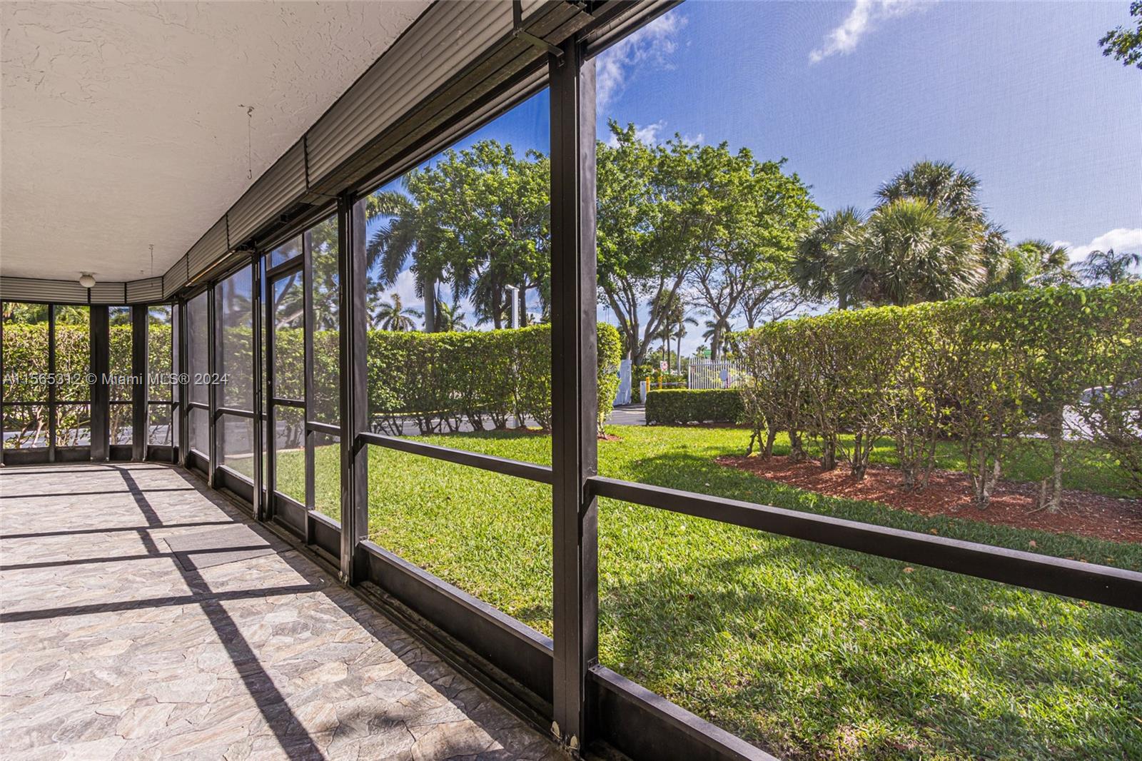 1460 Sheridan St 2D, Hollywood, Florida 33020, 2 Bedrooms Bedrooms, ,2 BathroomsBathrooms,Residential,For Sale,1460 Sheridan St 2D,A11565312