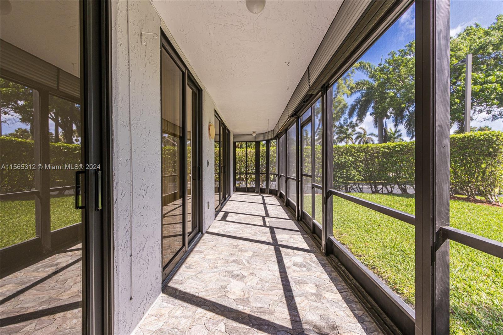 1460 Sheridan St 2D, Hollywood, Florida 33020, 2 Bedrooms Bedrooms, ,2 BathroomsBathrooms,Residential,For Sale,1460 Sheridan St 2D,A11565312