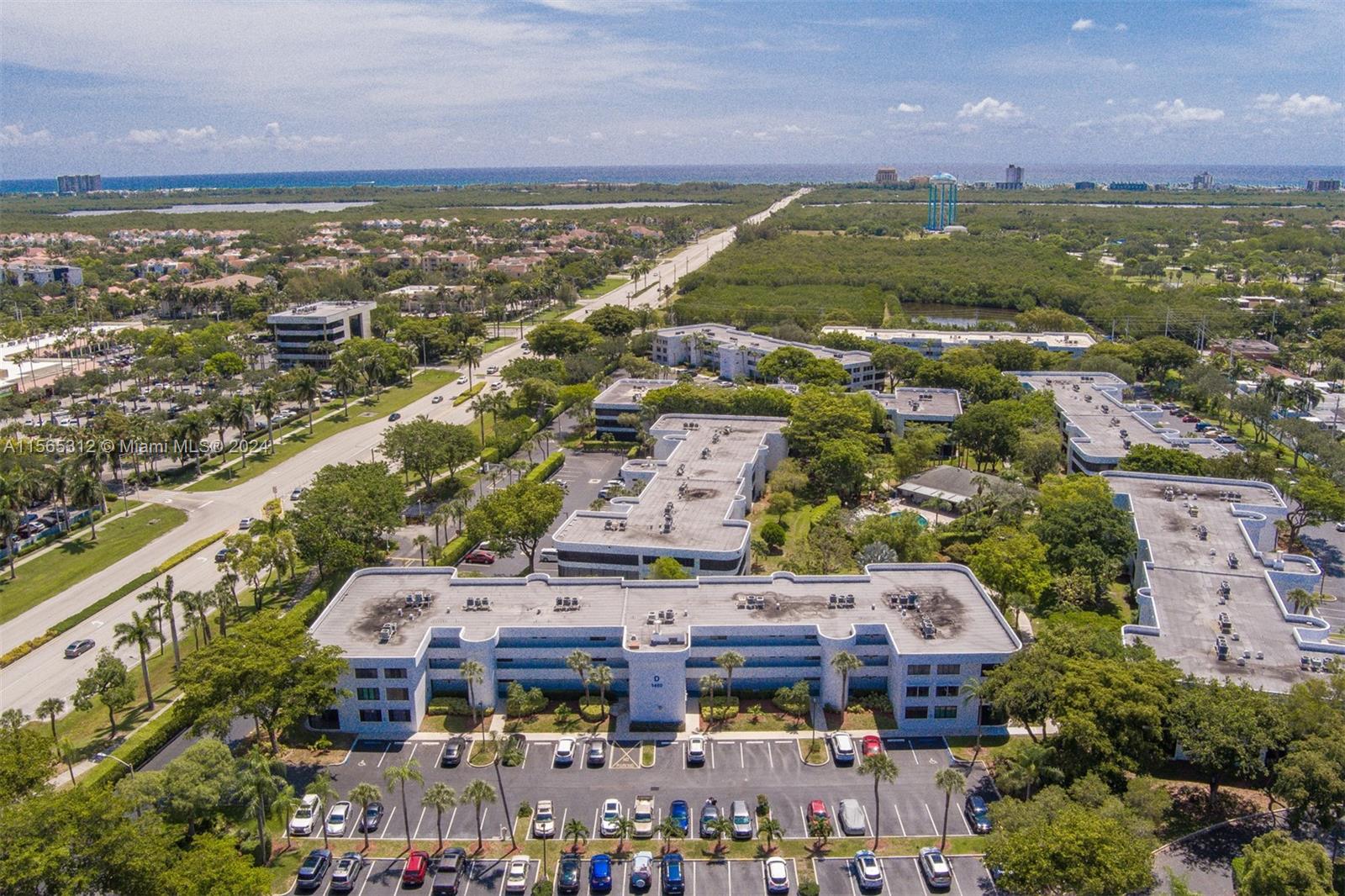 1460 Sheridan St 2D, Hollywood, Florida 33020, 2 Bedrooms Bedrooms, ,2 BathroomsBathrooms,Residential,For Sale,1460 Sheridan St 2D,A11565312