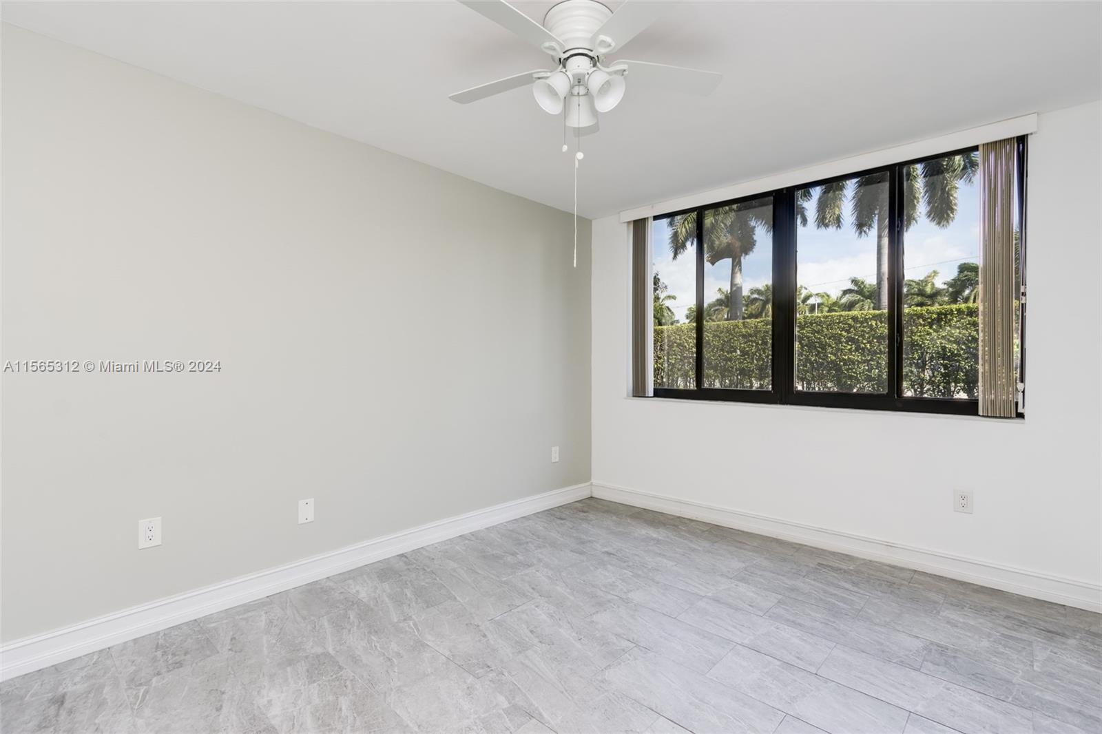 1460 Sheridan St 2D, Hollywood, Florida 33020, 2 Bedrooms Bedrooms, ,2 BathroomsBathrooms,Residential,For Sale,1460 Sheridan St 2D,A11565312