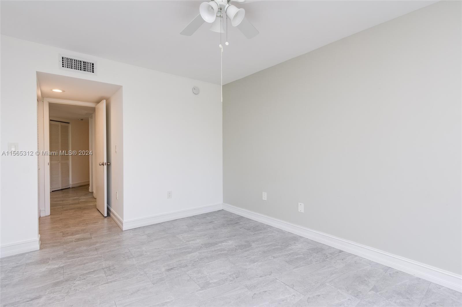 1460 Sheridan St 2D, Hollywood, Florida 33020, 2 Bedrooms Bedrooms, ,2 BathroomsBathrooms,Residential,For Sale,1460 Sheridan St 2D,A11565312
