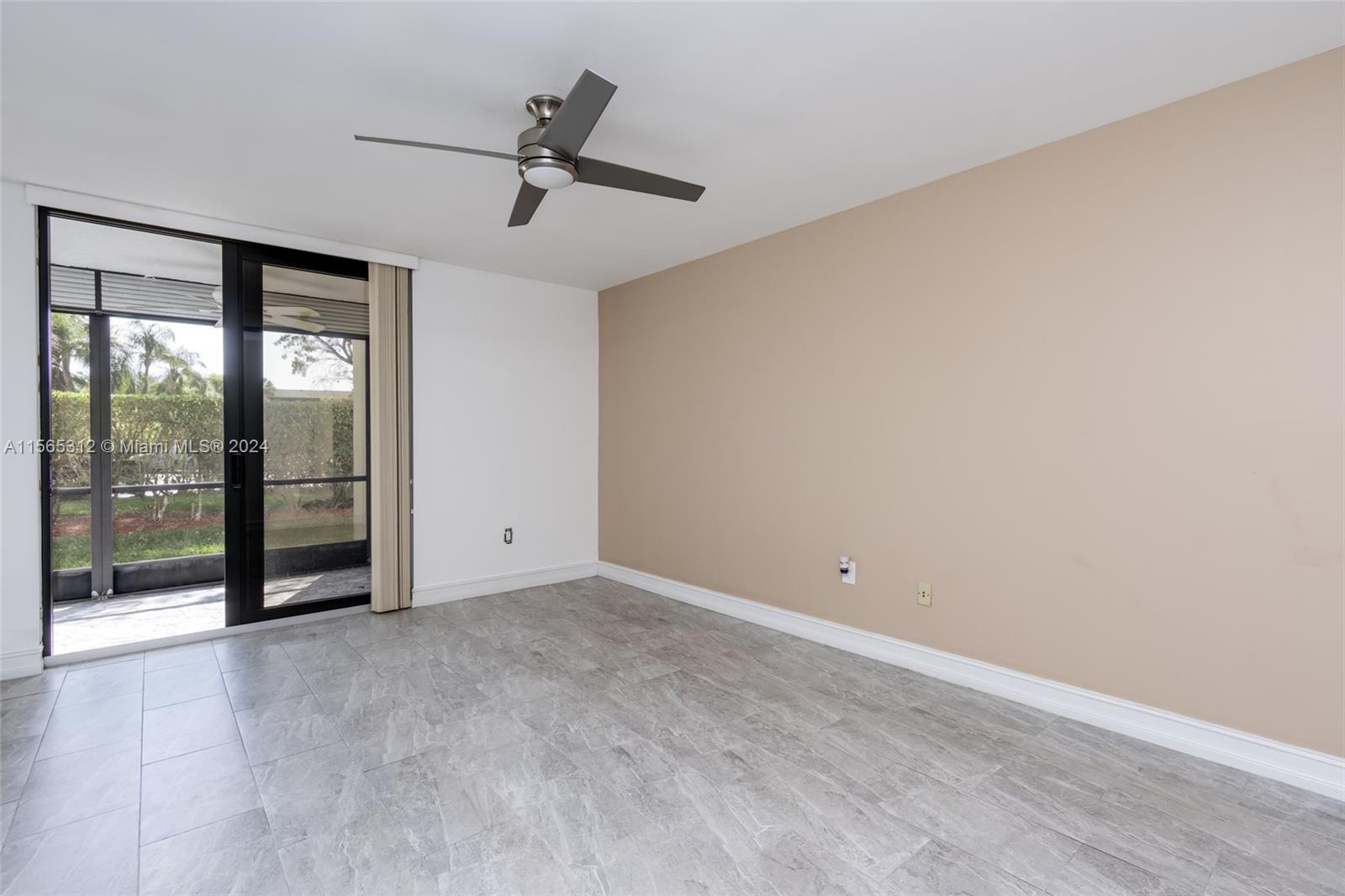 1460 Sheridan St 2D, Hollywood, Florida 33020, 2 Bedrooms Bedrooms, ,2 BathroomsBathrooms,Residential,For Sale,1460 Sheridan St 2D,A11565312