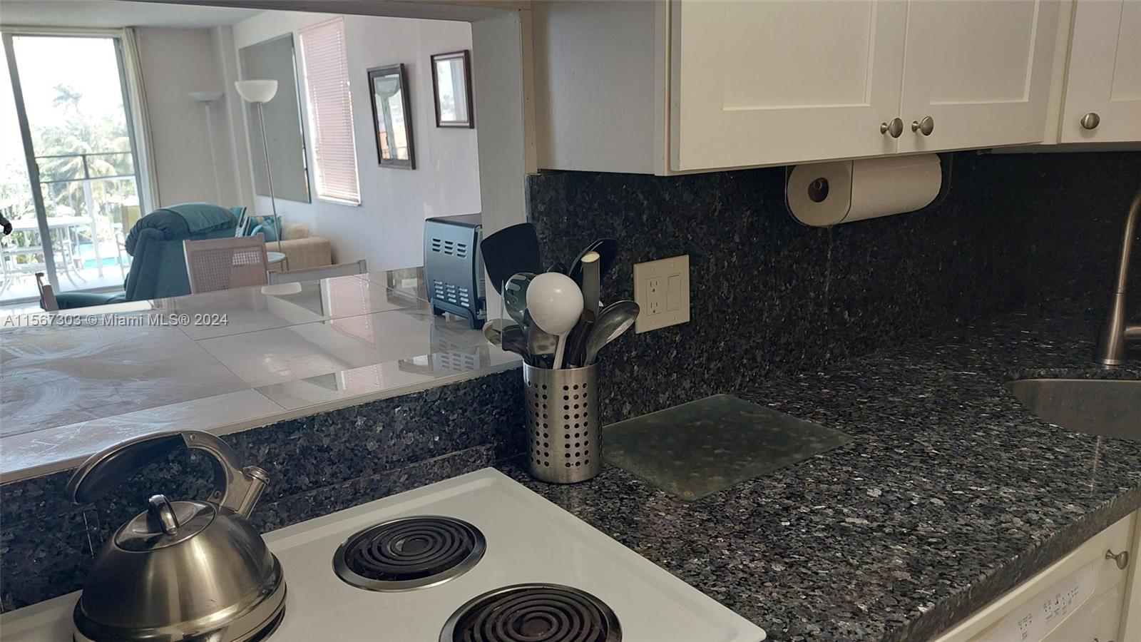 1731 SE 15th St 415, Fort Lauderdale, Florida 33316, 2 Bedrooms Bedrooms, ,1 BathroomBathrooms,Residential,For Sale,1731 SE 15th St 415,A11567303