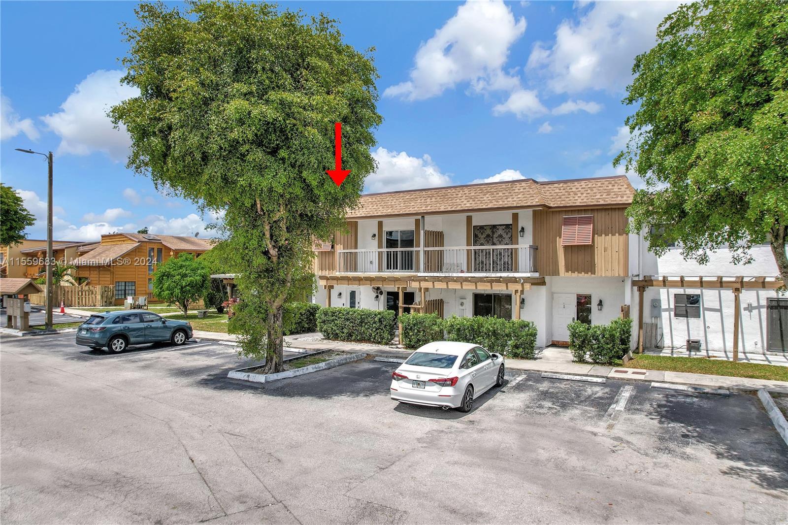 6745 NW 169th St 10F, Hialeah, Florida 33015, 3 Bedrooms Bedrooms, ,2 BathroomsBathrooms,Residential,For Sale,6745 NW 169th St 10F,A11559683