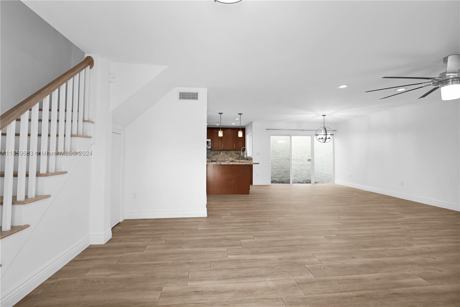 6745 NW 169th St 10F, Hialeah, Florida 33015, 3 Bedrooms Bedrooms, ,2 BathroomsBathrooms,Residential,For Sale,6745 NW 169th St 10F,A11559683