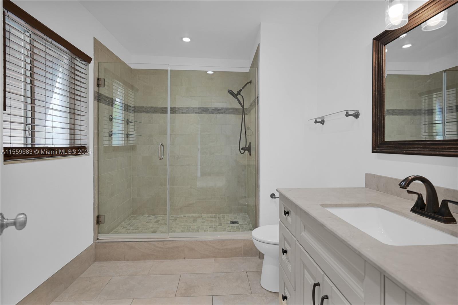 6745 NW 169th St 10F, Hialeah, Florida 33015, 3 Bedrooms Bedrooms, ,2 BathroomsBathrooms,Residential,For Sale,6745 NW 169th St 10F,A11559683