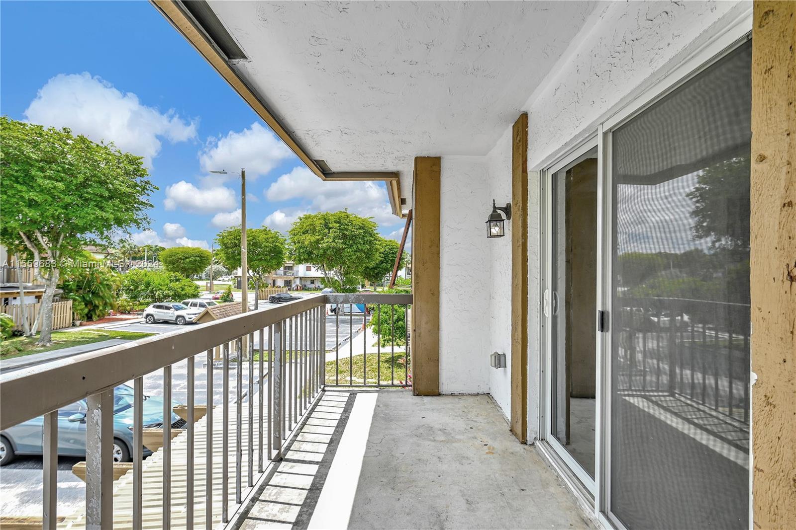 6745 NW 169th St 10F, Hialeah, Florida 33015, 3 Bedrooms Bedrooms, ,2 BathroomsBathrooms,Residential,For Sale,6745 NW 169th St 10F,A11559683