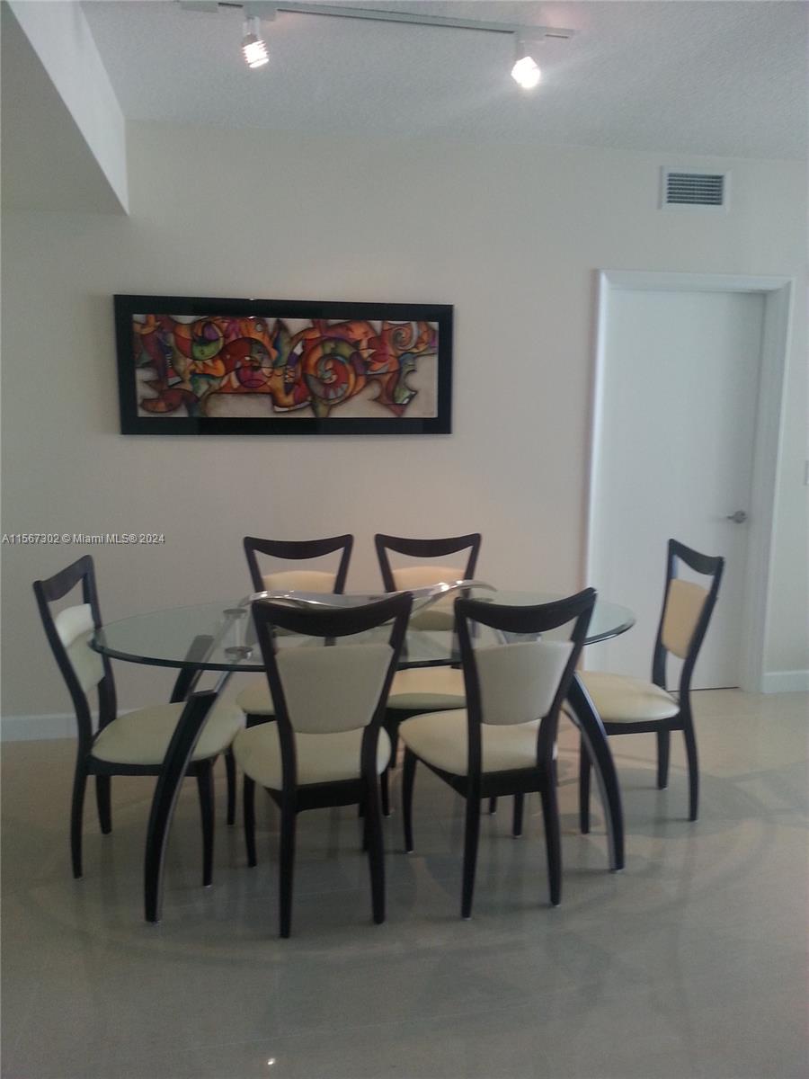 18800 NE 29th Ave 827, Aventura, Florida 33180, 2 Bedrooms Bedrooms, ,2 BathroomsBathrooms,Residentiallease,For Rent,18800 NE 29th Ave 827,A11567302