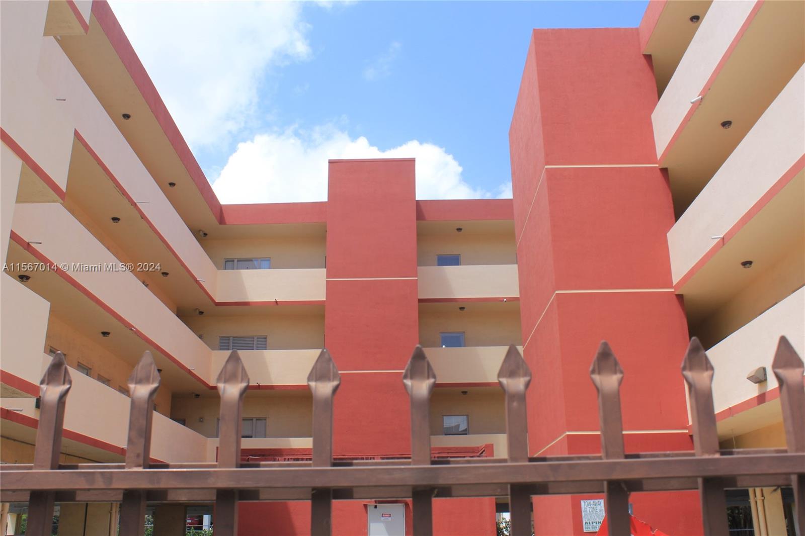 1627 NW 18th St 205, Miami, Florida 33125, 2 Bedrooms Bedrooms, ,2 BathroomsBathrooms,Residential,For Sale,1627 NW 18th St 205,A11567014